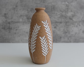 Handmade ceramic Bud vase,  White Carved Flower vase, Minimalistic, Neutral Colors- Speckled- Modern Dry Flower Vase,