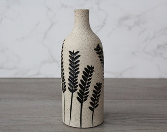 Black and White Ceramic  Flower Bud vase, Handmade Wheat Rustic Vase, Small Vase for Mothers Day Gift