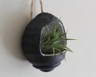 Ceramic Wall Hanging Planter- Ceramic Succulent Gift- Succulent Lover- Air Planter - Black Flower Pot - Modern Handmade -Plant/Indoor Garden