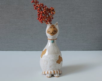Ceramic White Cat Vase, Handmade Ceramic Vase, Single Flower Vase, Animal Sculpture, Whimsical Clay Animals, Gift for Mom