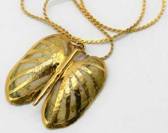 Shell Pendant Vintage Necklace