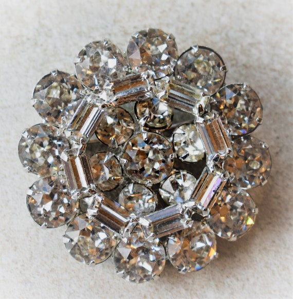 Weiss Rhinestone Brooch Vintage - image 4