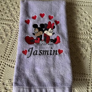 Toalla bordada personalizada de Mickey y Minnie - Toalla de mano de algodón con nombre personalizado