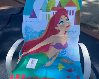 Meerjungfrau Handtuch - Disneys kleine Meerjungfrau Strandtuch - Personalisiert- Monogrammiert- Sonderanfertigungen auf Bestellung mit Namen - Spaß am Pool, See, Meer