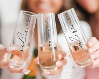 Bridesmaid champagne flutes- personalized champagne glasses- stemless champagne flutes for bridal party- gifts for bridesmaid proposal idea-