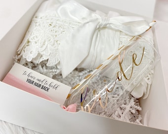 Conjunto de caja de regalo de novia- idea de regalo de compromiso- novia bata de seda blanca flauta de champán- regalo para la futura señora- cesta del día de la boda novia recién comprometida