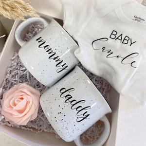 Mommy daddy parents gift box set- mom dad campfire mug set- gift box for parents to be- baby shower idea- baby announcement pregnancy baby