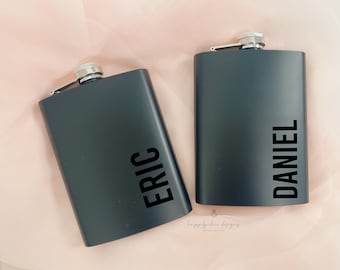 Groomsmen flasks- groomsman proposal- gift for best man groomsman- wedding day groom gift- black flask father of the bridesman gift idea