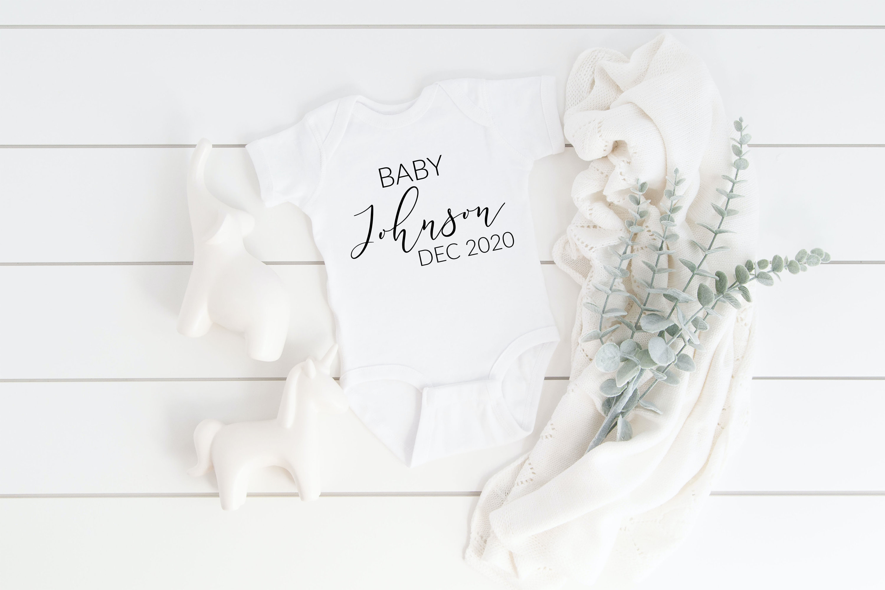 Pregnancy Announcement White 2020 Baby Shower Gift 