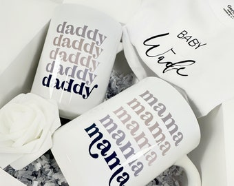 Mommy daddy parents gift box set- retro mom dad mugs set- gift box for parents to be- baby shower idea- baby announcement pregnancy baby