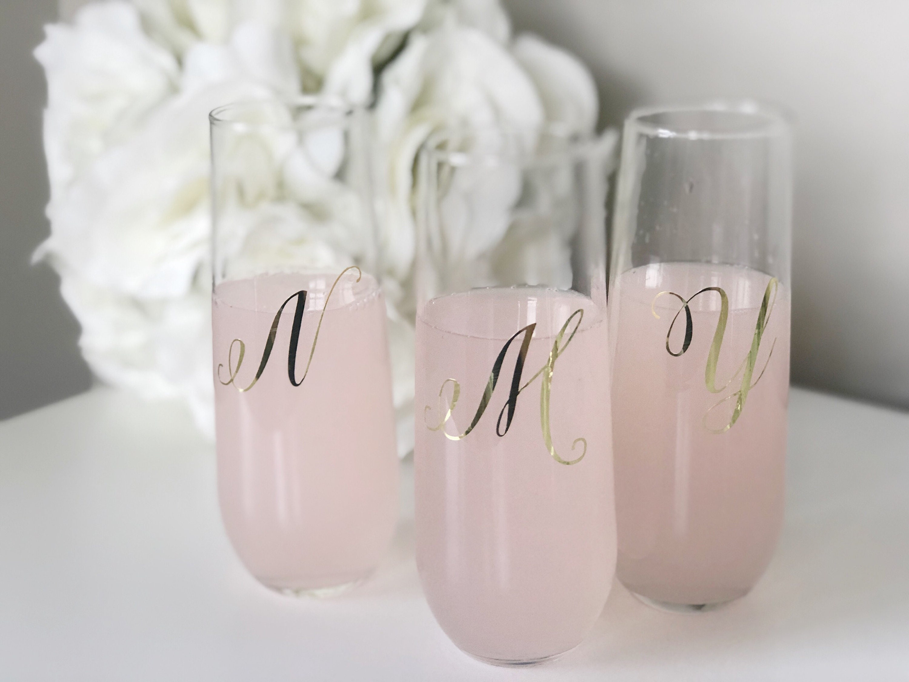 Gold initial champagne flute personalized champagne flutes