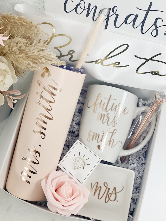 Future Mrs Gift Box Bride Gifts Bridal Shower Gifts Personalized Wifey Gift  Wedding Ring Finger Mug Bride Gift Box Engagement Box Idea 