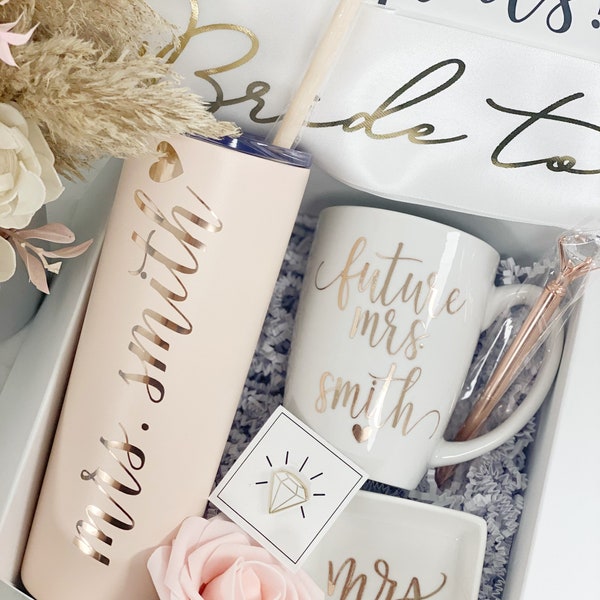 future mrs gift box- bride gifts- bridal shower gifts- personalized wifey gift- wedding ring finger mug- bride gift box engagement box idea