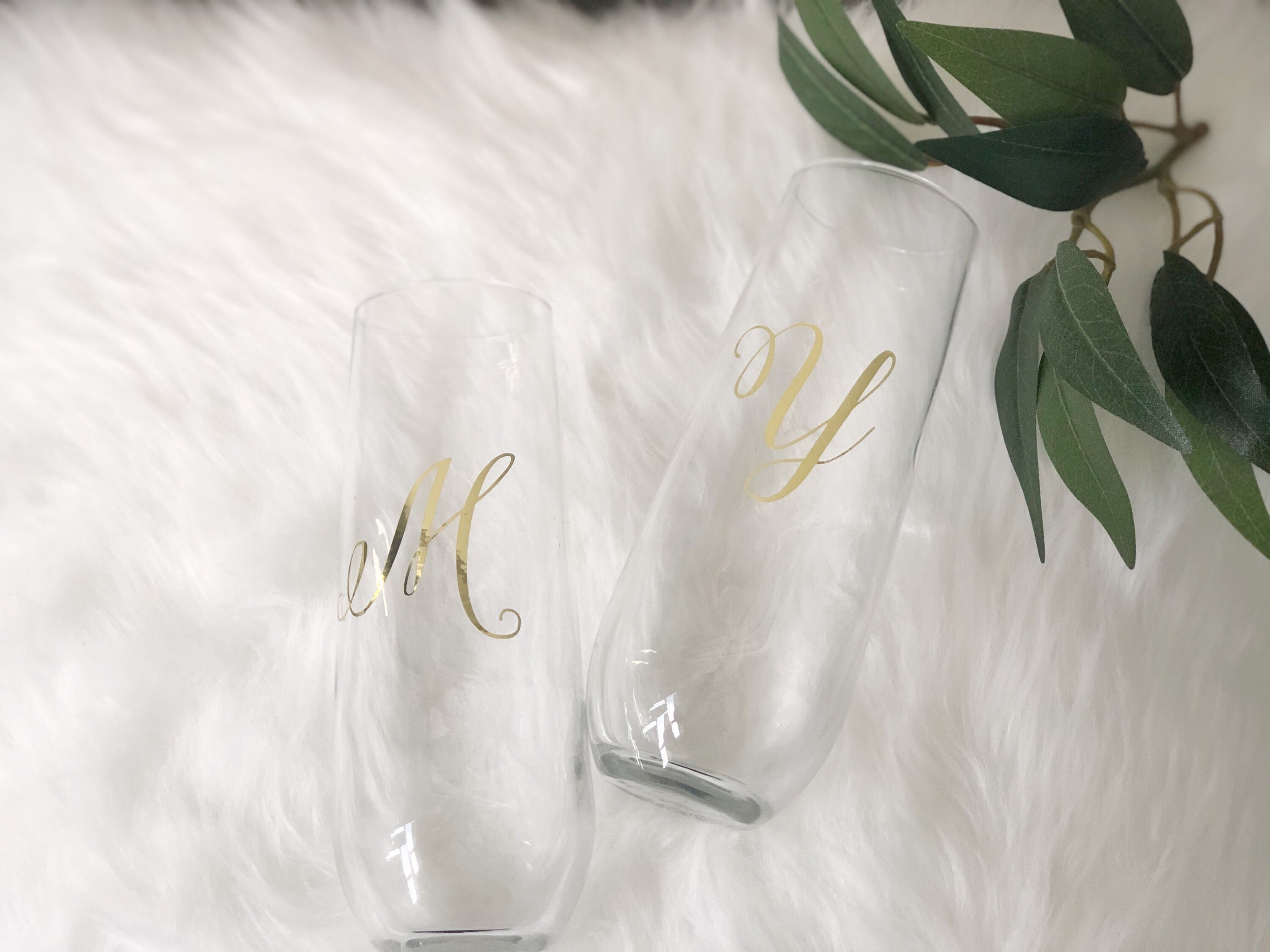 Gold initial champagne flute personalized champagne flutes