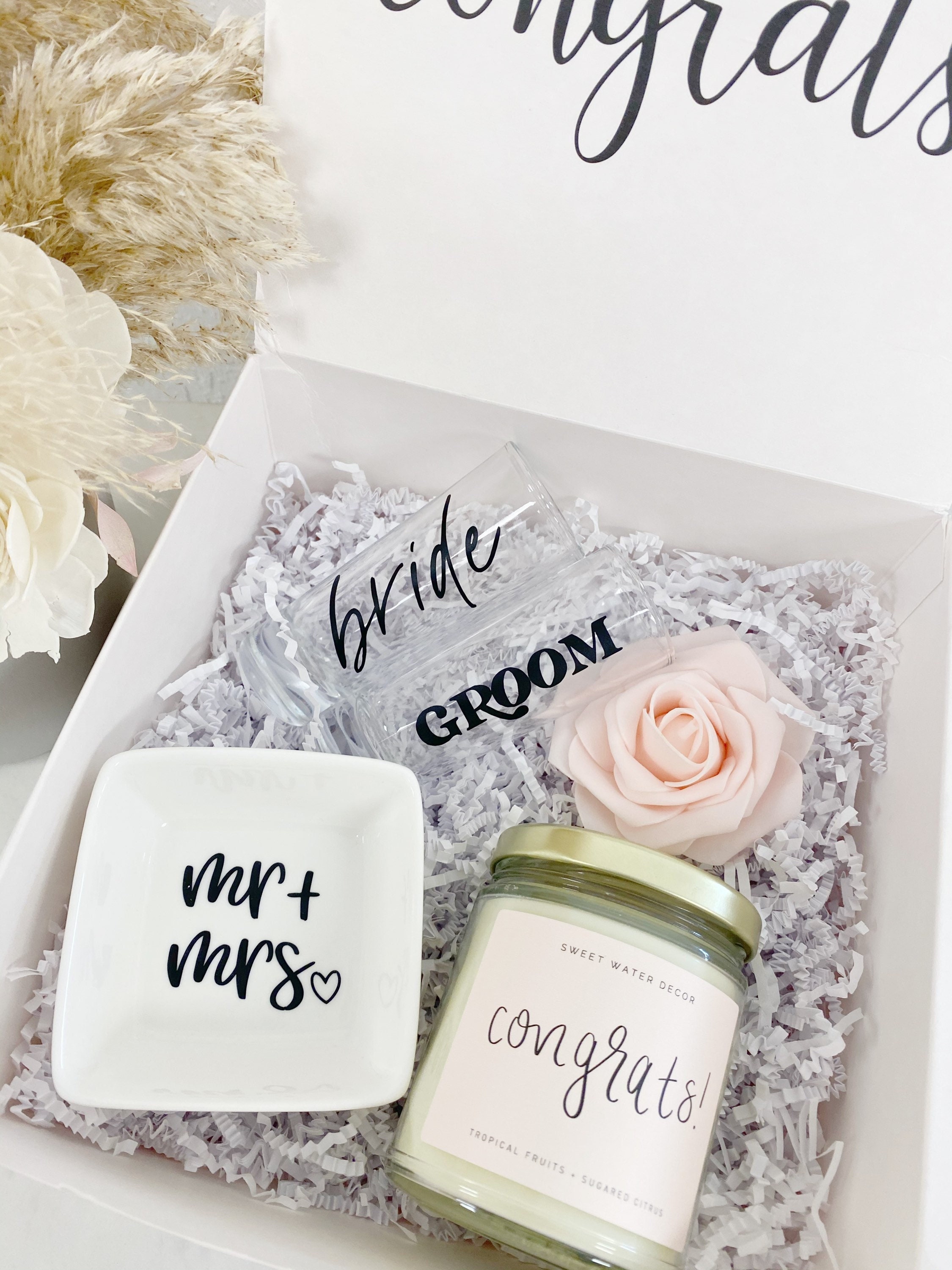 Personalized mr and mrs shot glasses bride and groom shot glass