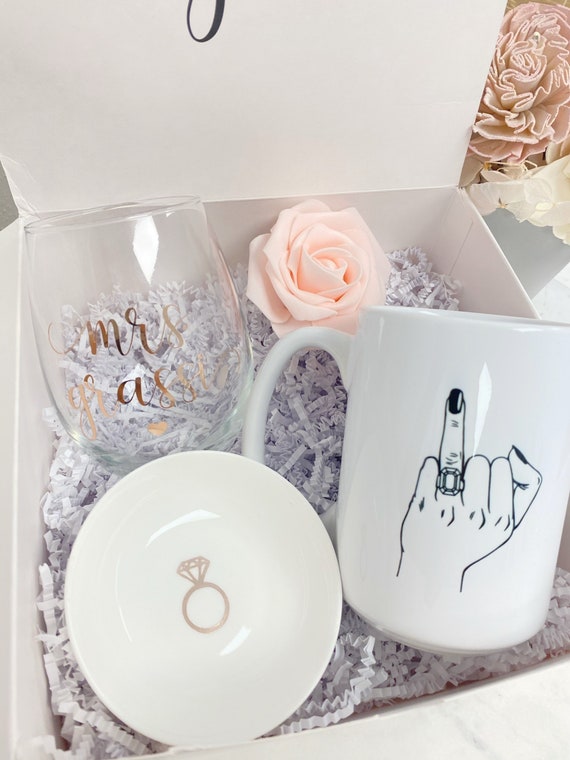 Future Mrs Gift Box Bride Gifts Bridal Shower Gifts Personalized Wifey Gift  Wedding Ring Finger Mug Bride Gift Box Engagement Box Idea 