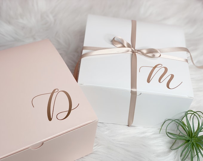 Bridesmaid initial proposal boxes- initialed gift boxes- will you be my bridesmaid boxes- personalized custom gift boxes- bridesmaids gifts