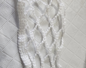 Rozetti Marina Glitz Ribbon Yarn: White Acrylic Glitter, 100g