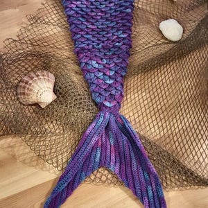Crocheted Mermaid Tail Blanket: Crocodile Stitch, Open Back