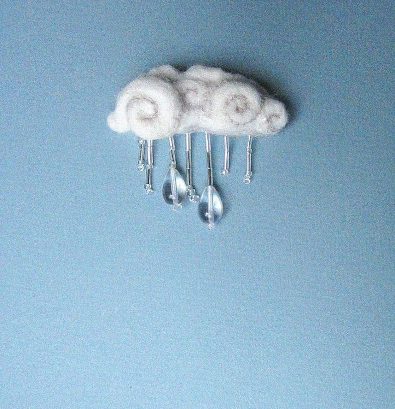 Needle Felt Cloud Brooch Rain Drops Glass Droplets Broach Pin Gift Felt Pin Water Weather Jewellery Accessory Design Jewelry Fuzzy Eco OOAK