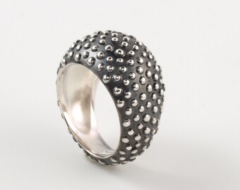 Ball ring for women in solid patinated silver - Width 13 mm - Handmade jewelry in France.
