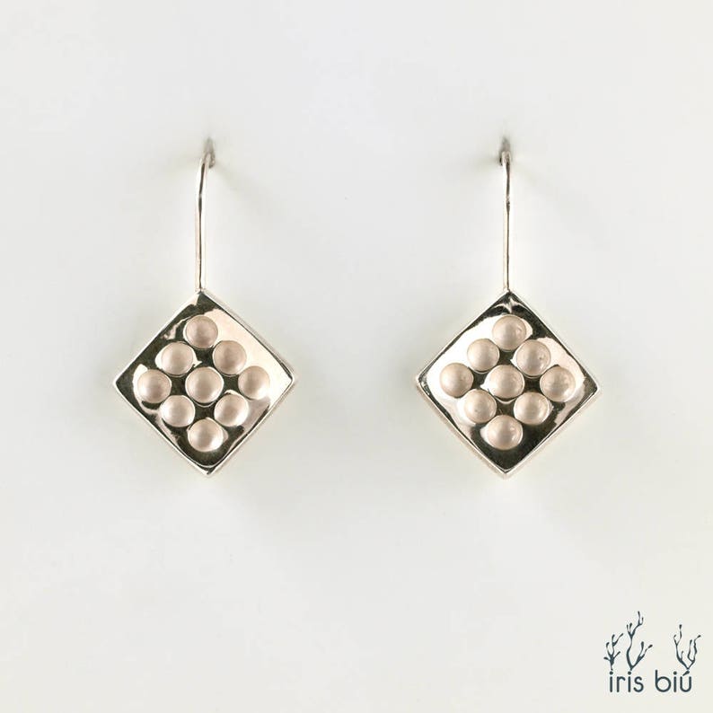 Dangling earrings in Sterling Silver Alveoli BO2 element 12 mm square Hand-made in France. diamond IrisBiu