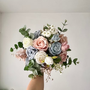 Dusty Pink & Blue Wedding Bouquet 14 ”künstlich / Blush und Hellblauer Brautstrauß / Pastell Eukalyptus Brautjungfer Bouquet / Gartenhochzeit