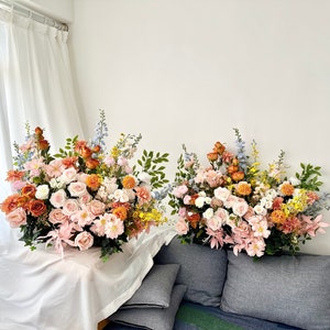 Navata nuziale con fiori selvatici, avorio, arancione, terracotta, giallo e azzurro/fiori colorati per cerimonia nuziale/arco nuziale estivo