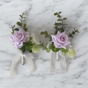 Pastel Purple & White Rose Greenery Boutonnière / Lavender Lilac Homecoming Prom, Groom, Groomsmen, Fathers boutonniere