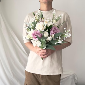 Flieder Rose Brautstrauß: Rustikale künstliche Wildblume, Eukalyptus