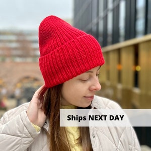 Hand knitted red merino wool beanie, Unisex hunters hat, Warm slouchy beanie hat, Cozy ribbed wool hat, Handmade alpaca hat