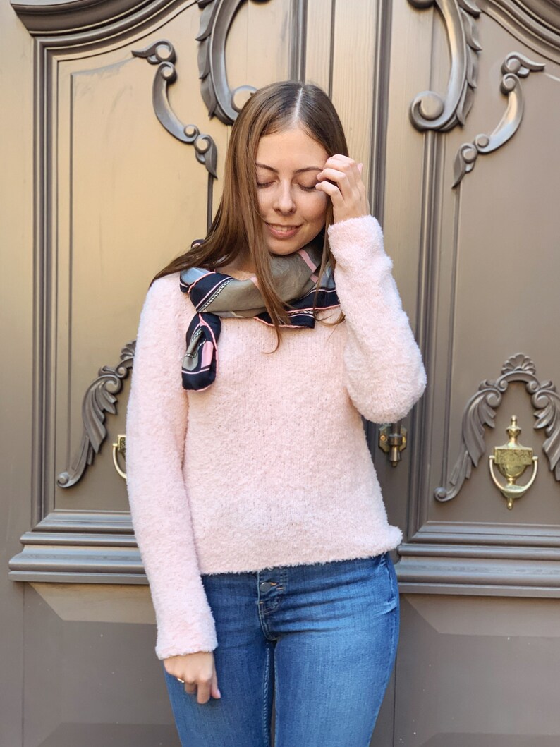 Pastel pink merino wool sweater S size, Cozy fluffy womens sweater, Hand knit sweater, Warm winter pullover, Classic solid fall jumper image 2