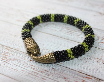 Snake bracelet Black green snake striped snake Unisex bracelet Beaded snake Beadwork Animal Reptile jewelry Serpent bracelet for him for her
