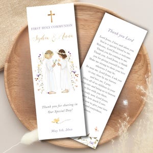 Recuerdo de primera comunion. Marcapáginas EDITABLE para niñas gemelas, hermanas de primera comunión con flores salvajes CP88