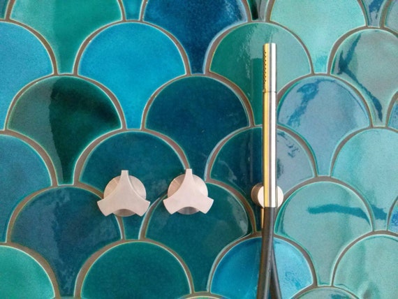 Set of samples (6 tiles) mix version. Moroccan fish tile, fish scale, ceramic. Scallop. Handmade tiles. Turquoise crackle, emerald green