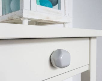 Hellgraue Polyeder-Keramik-Knöpfe, handgemachte Knäufe, Küchen- und Badezimmer-Kabinett remodel Hardware, neues Hauptgeschenk