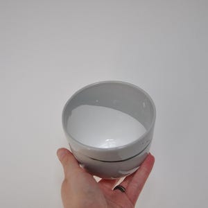 Handgjord keramisk suckulentkruka, ljusgrå med svarta stänk bild 10