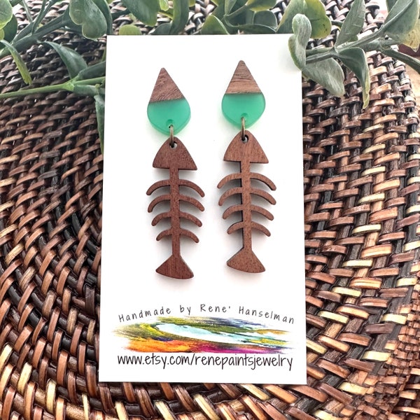 Boho Fish Earring Wood Resin Earring Green Lightweight Earring Dangle Fish Bone Earring Fishing Gift for Her Beach Lover Gift Beach Earring