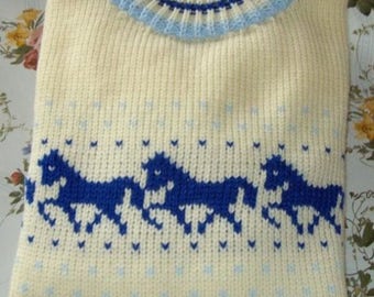 Children's sweater with a horse pattern