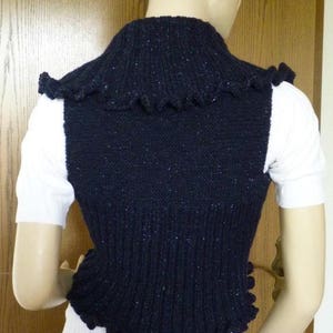 Vest round knitted in one piece handmade image 3