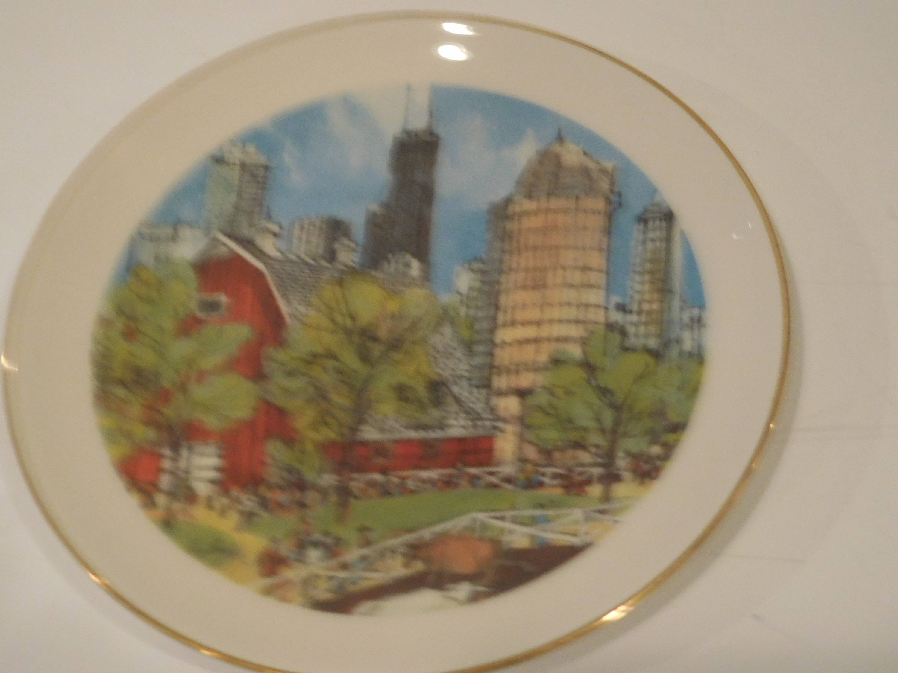 Collectible Plateschicago Collection 1976 two Plates, Artist is