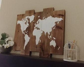 Table map of the world wood, world map palette, map of the world on wood, interior decoration, planisphere.