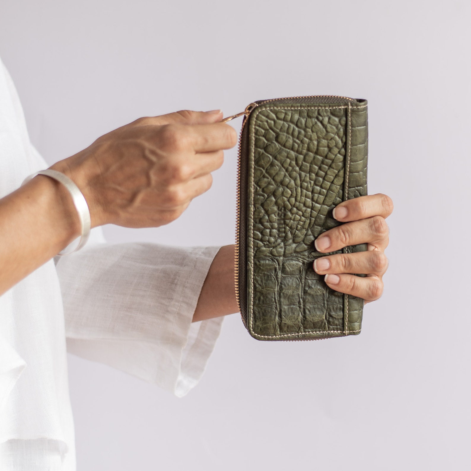 Leather wallet woman Olive Green zipper wallet Leather wallet Etsy