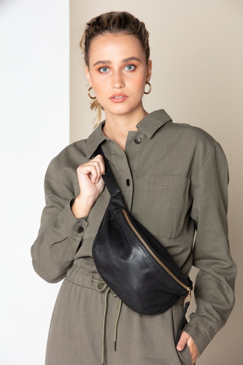 Leather Fanny pack in silk napa Leather Belt bag Crossbody zdjęcie 2