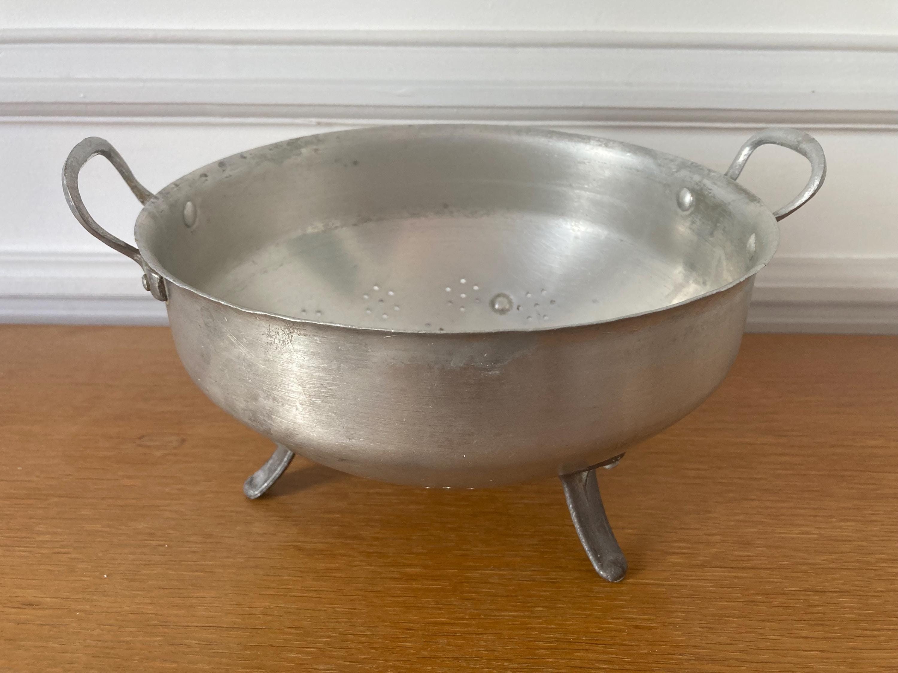 Passoire Vintage En Aluminium à Trois Pieds - Ustensile De Cuisine Rétro Des Années 50/60