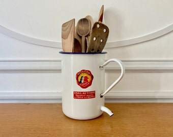 JAPY geëmailleerde tuinfontein in wit met blauwe rand Franse vintage geëmailleerde ijzeren tuinfontein