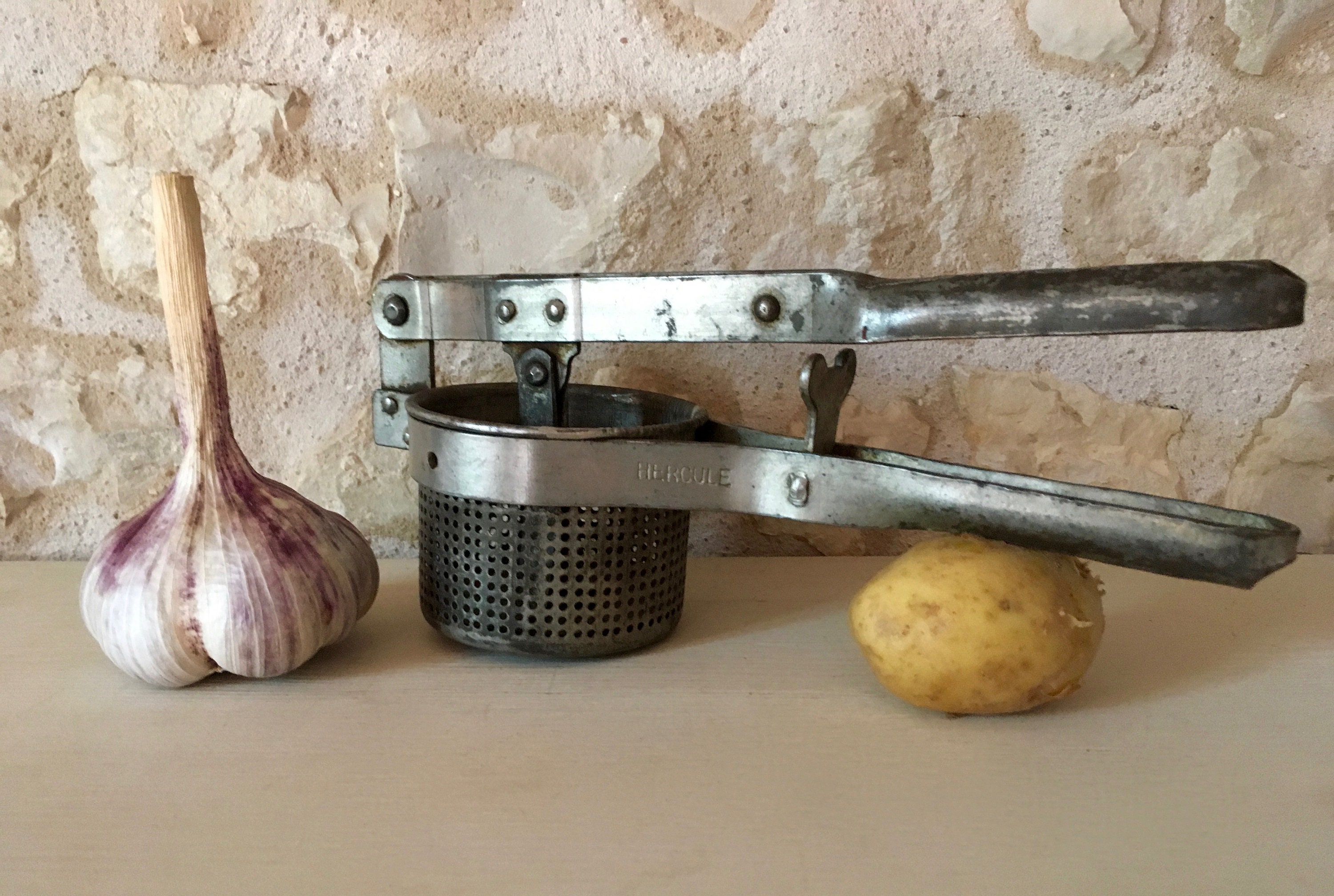 Presse Purée Manuel Ancien Métallique Hercule French Vintage Antic Iron Potato Masher