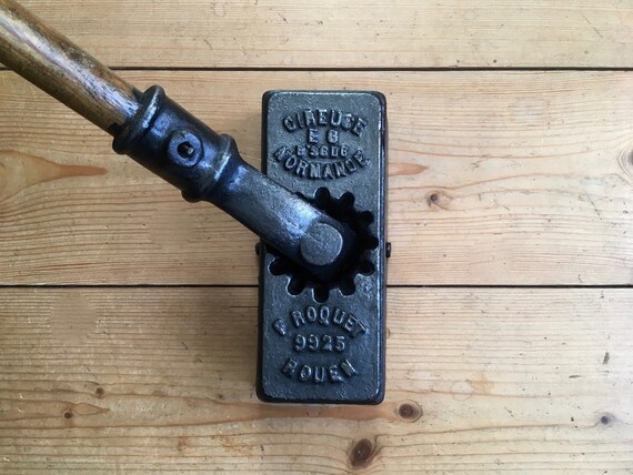 Waxy Prosecutor Cast Iron Door Stop Normandy French Vintage Cast Iron Floor Polisher S Door Stop