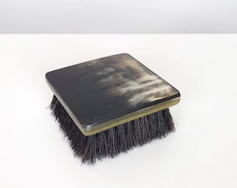 Carl Auböck Clothes Brush Square Horn & Horse Hair Model 4930 Workshop Austria Design Mid Century, 1950s