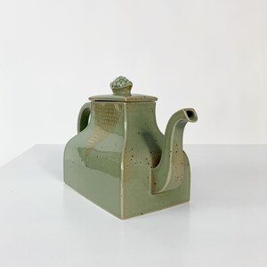 Signe Persson-Melin Teapot Rörstrand Kinesen 1980s Mid Century Porcelain Tea Pot Swedish Modern image 3